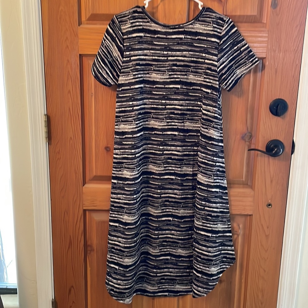 LuLaRoe black/gray/white striped high/low dress - Picture 4 of 8